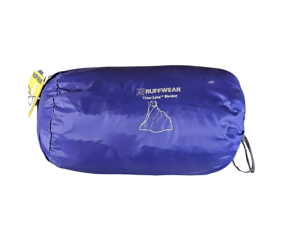 RUFFWEAR Clear Lake Packable dog blanket